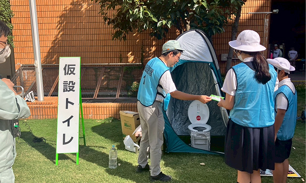 南小学校避難所開設訓練の様子